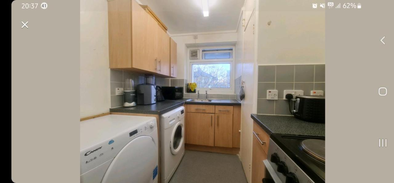 Апартаменты R1 Superking Sized Bed & 65" Tv On The Wall In Clapham Лондон Экстерьер фото