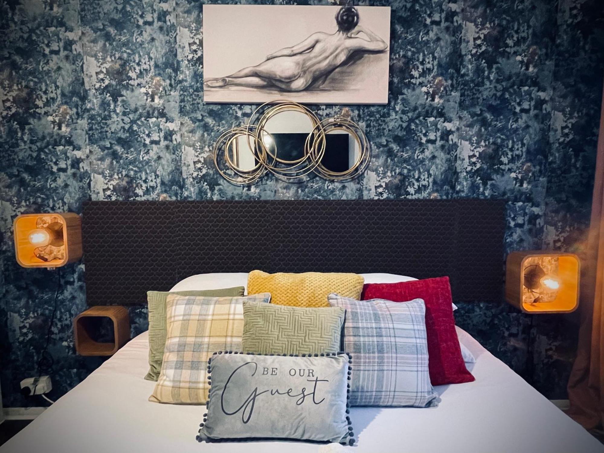 Апартаменты R1 Superking Sized Bed & 65" Tv On The Wall In Clapham Лондон Экстерьер фото