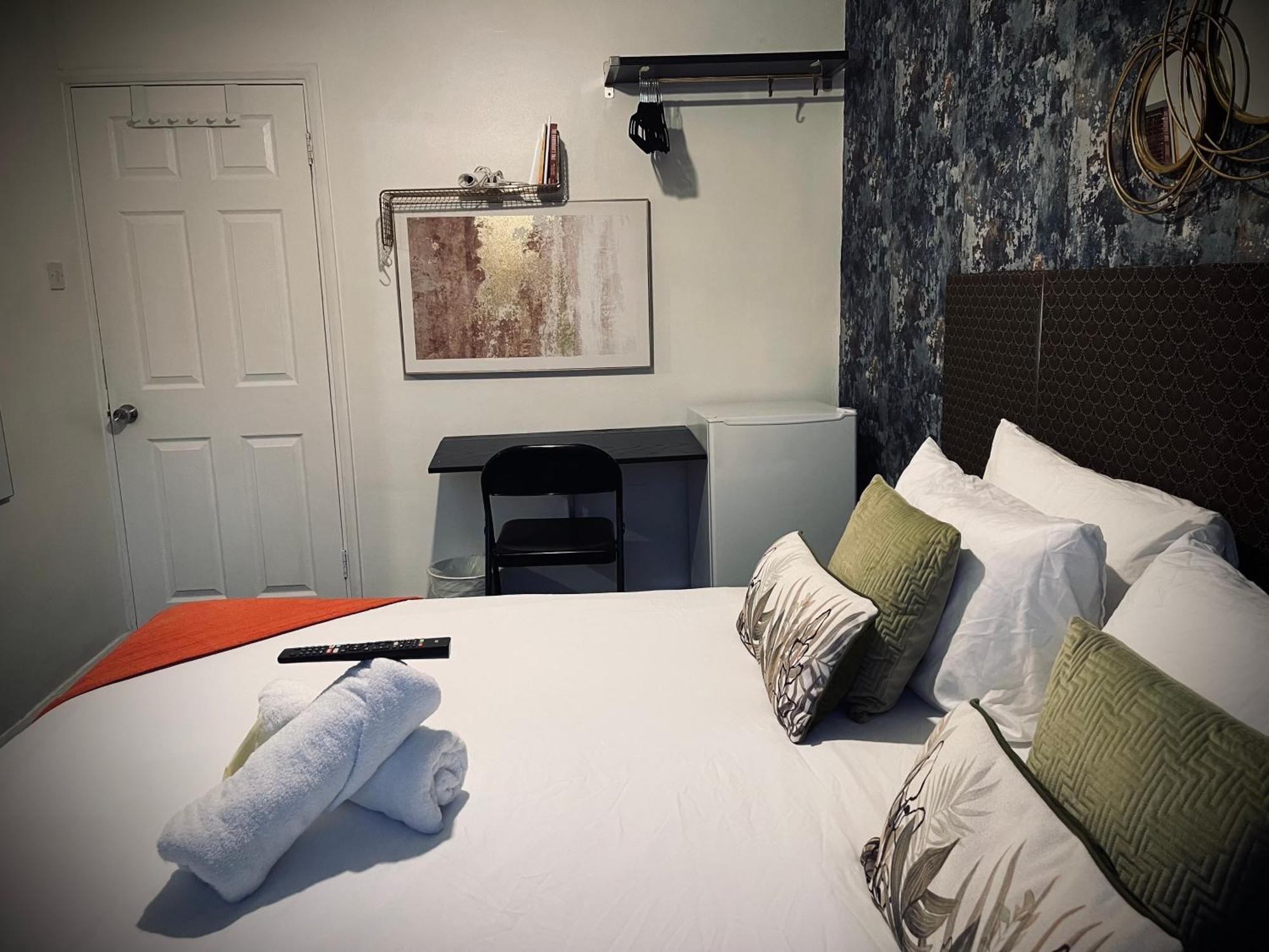 Апартаменты R1 Superking Sized Bed & 65" Tv On The Wall In Clapham Лондон Экстерьер фото