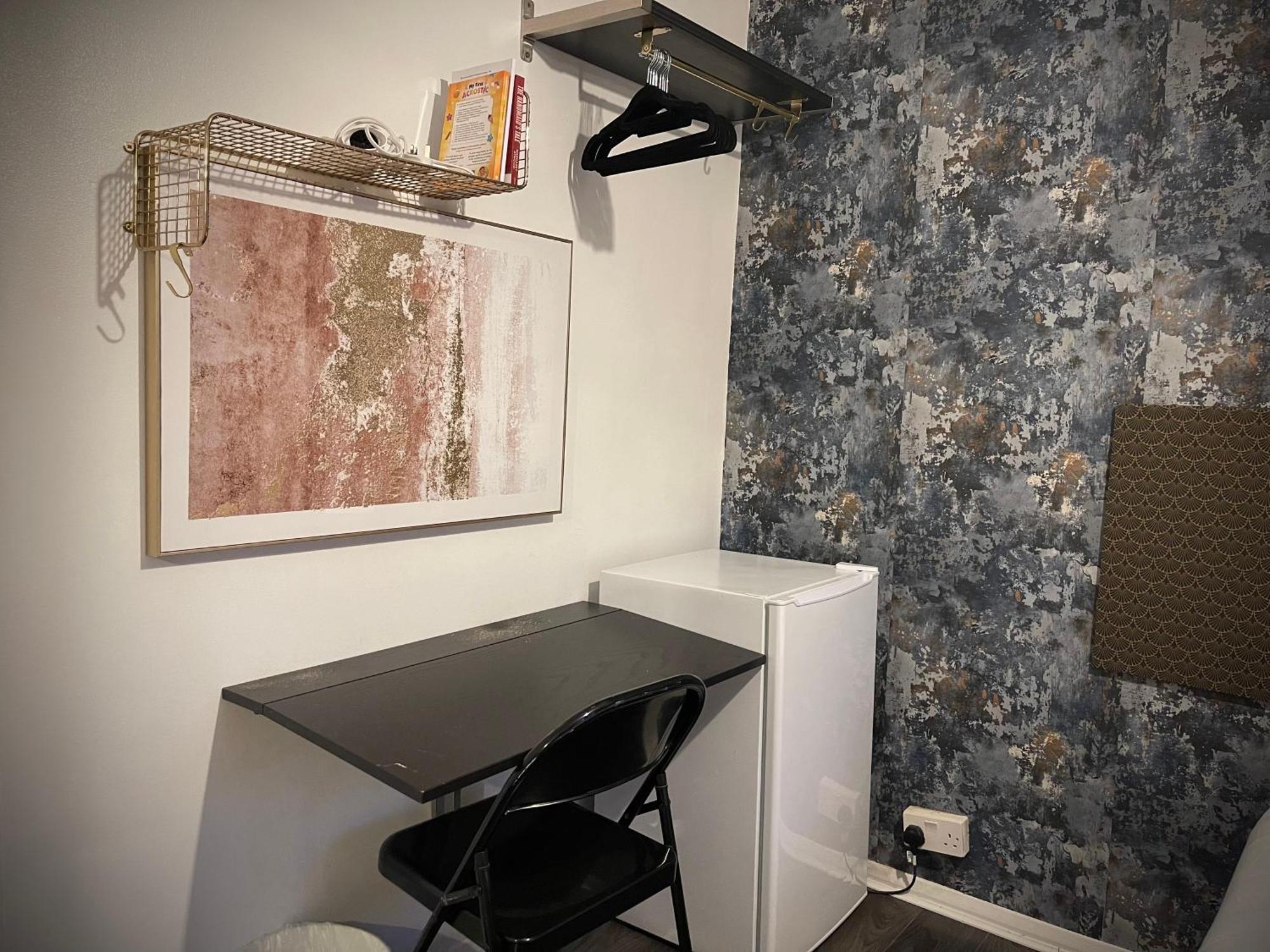 Апартаменты R1 Superking Sized Bed & 65" Tv On The Wall In Clapham Лондон Экстерьер фото